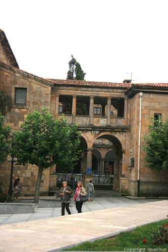 Sint-Franciscuskerk Avils / Spanje 