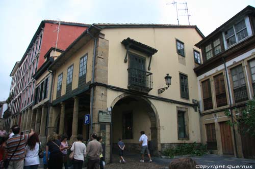 House with pillars Avils / Spain 