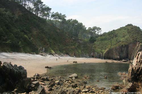 Plage inconnue - at Playa Silencio Castaeras  CUDILLERO / Espagne 