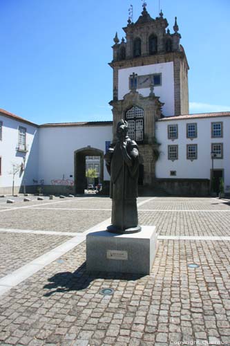 Standbeeld D.Joo Peculiar Braga in BRAGA / Portugal 