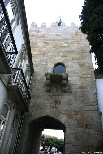 Porte de Ville - Tour de l'horloge Caminha / Portugal 