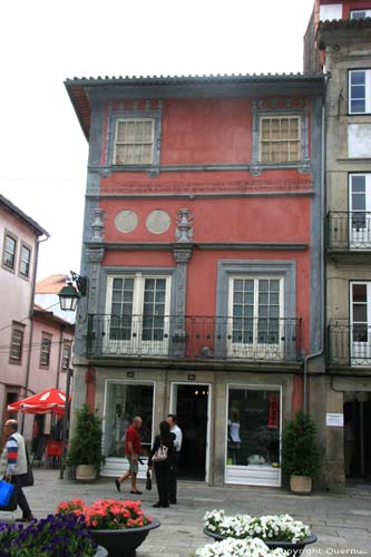 Rood Huis Viana do Castelo / Portugal 