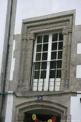 Huis met opmerkelijke vensteromlijsting Viana do Castelo / Portugal 