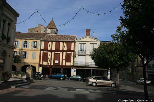 Huis met vakwerk Port Sainte Foy en Ponchapt / FRANKRIJK 