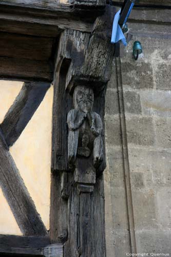 Maison Encorbeillange avec Pan de Bois Port Sainte Foy en Ponchapt / FRANCE 