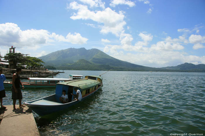 Buhi Lake Buhi / Philippines 