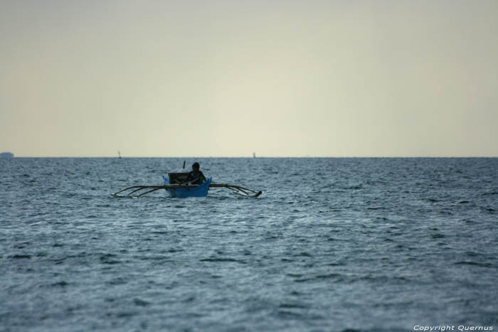 Plage et port Balatan / Philippines 