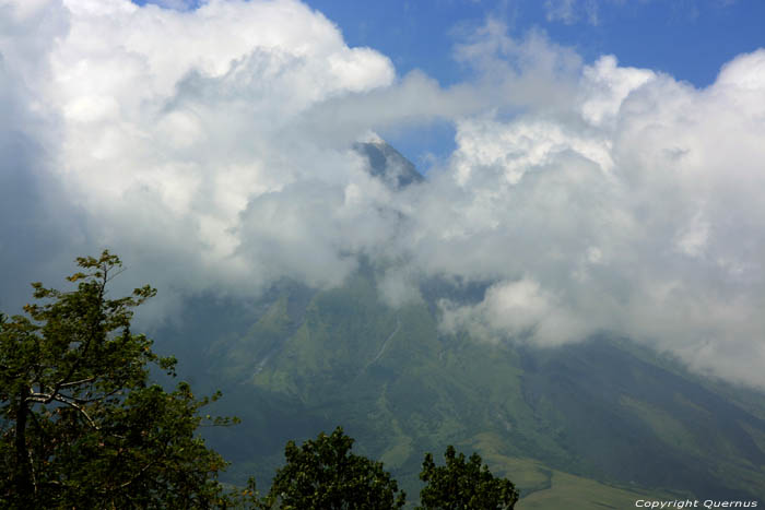 Vue sur Volcane Mountagne Mayon Daraga / Philippines 