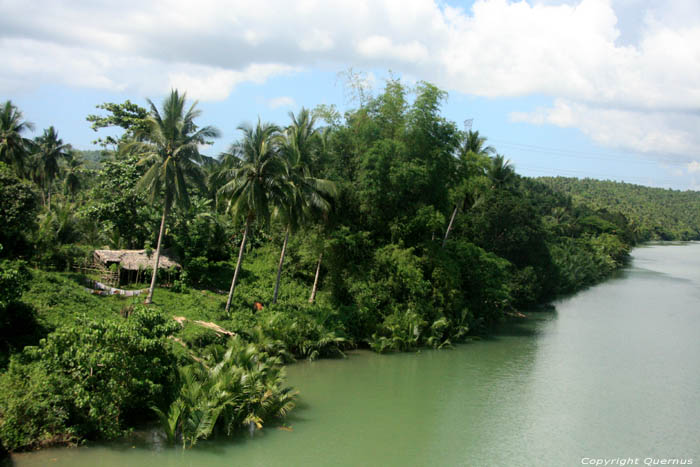 Kilbay Bridge Del Gallego / Philippines 