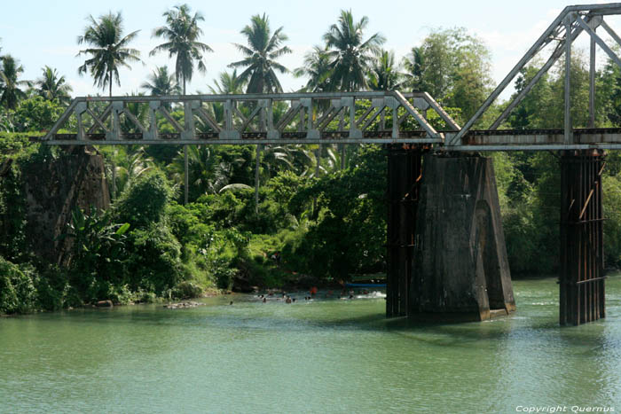 Kilbay Bridge Del Gallego / Philippines 