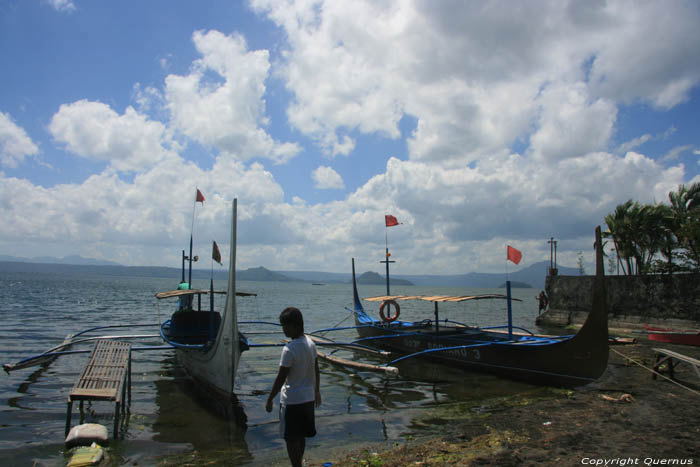 Taal (Ta-Al) Lake Tagaytay City / Philippines 