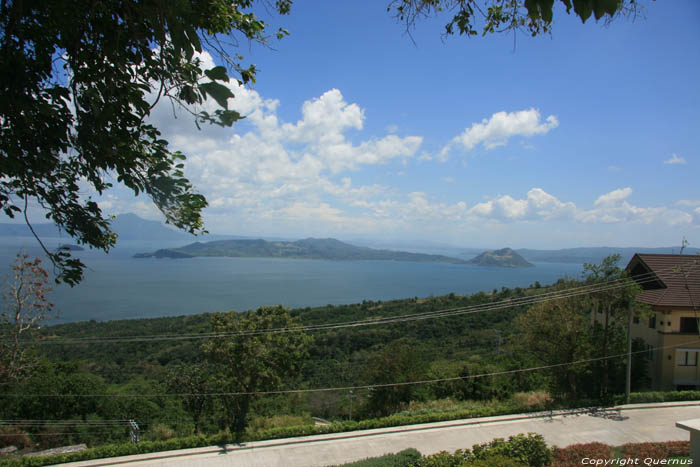 Taal (Ta-Al) Lake Tagaytay City / Philippines 