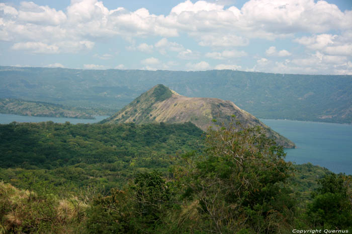 Uitgedoofde Taal (Ta-Al) vulkaan Tagaytay City / Filippijnen 