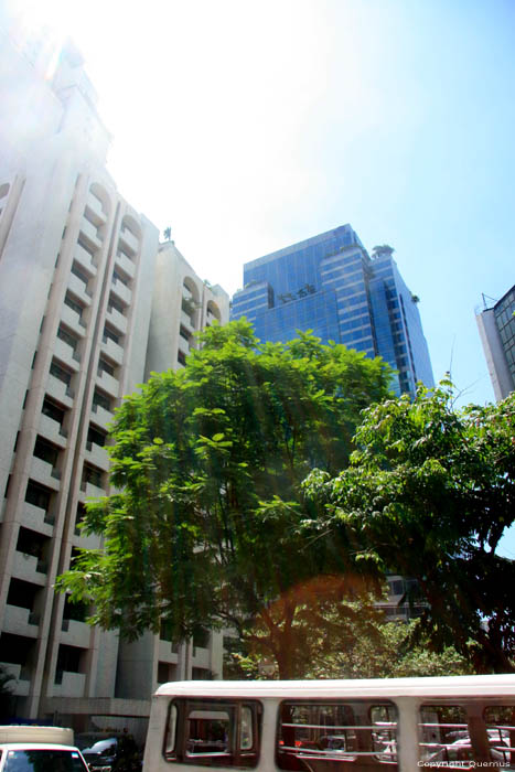 Tour City Bank Makati / Philippines 