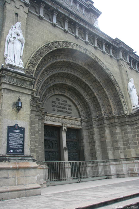 Cathedraal - Basiliek van de Onbevlekte Ontvangenis Manila Intramuros / Filippijnen 