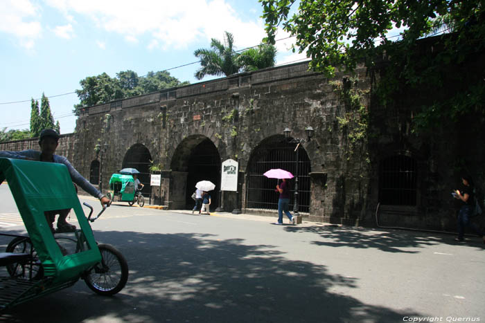Parian 's Gate (Puerta del Parian) Manila / Philippines 