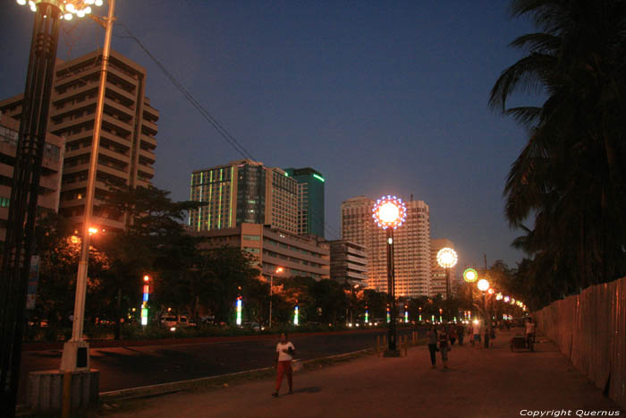 Roxas Boulevard Manila / Philippines 