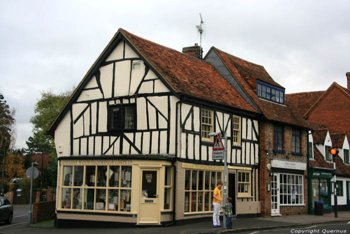 Winkel van Houten Vloerbekleding en tapijten THAME / Engeland 