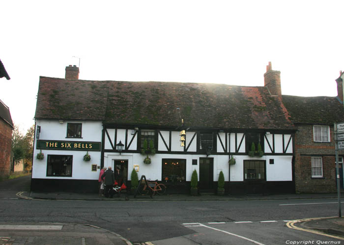 The Six Bells THAME / United Kingdom 