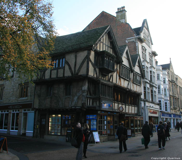 Uitkragende vakwerkhuizen Oxford / Engeland 