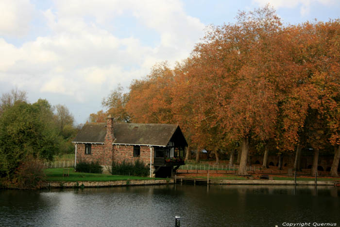 House with boat garage Dorchester / United Kingdom 