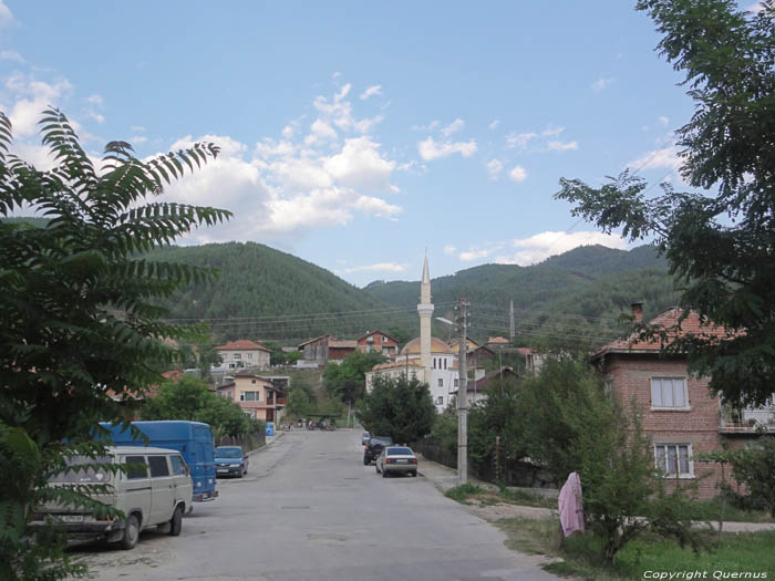 Vue sur village et Mosque Dagonovo  Belitsa / Bulgarie 