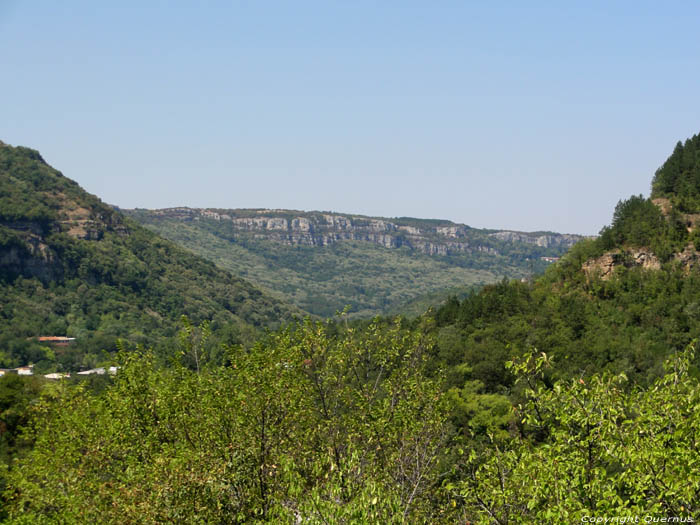 Uitzicht vanuit Tsarevets kasteel Veliko Turnovo / Bulgarije 