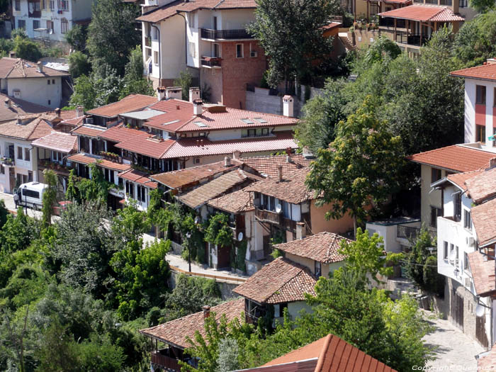 Stadszicht op oude stad Veliko Turnovo / Bulgarije 