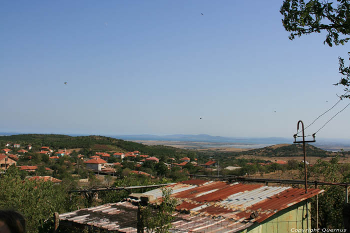 Vue sur village Izvorishte / Bulgarie 
