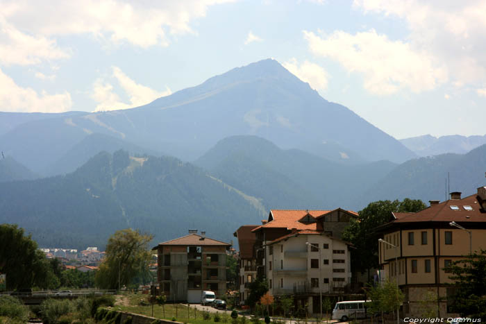 Zicht op Pirin geberge Bansko / Bulgarije 