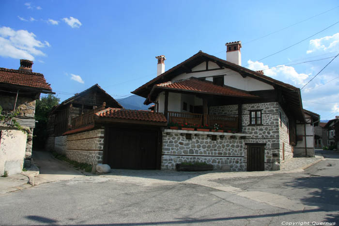 Huis met bijgebouwen Bansko / Bulgarije 