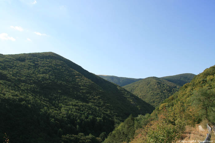 Landschap in Midden Balkan Shipka / Bulgarije 