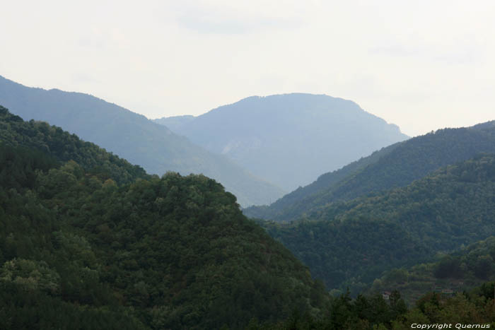 Berglandschap Assen in ASSENOVGRAD / Bulgarije 