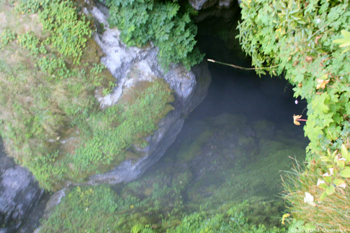 Keel van de Duivel Yagodina in BORINO / Bulgarije 