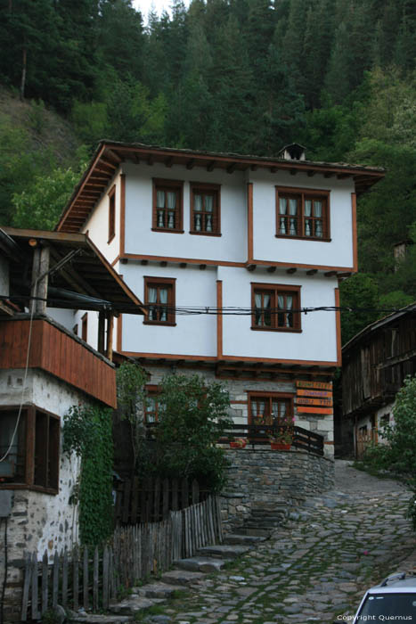 House with rooms to let Shiroka Laka in Shiroka Luka / Bulgaria 