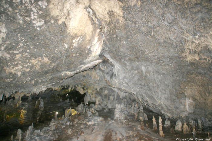 Cave Snejanka (Snezhanka) Batak / Bulgarie 