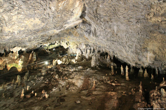 Cave Snejanka (Snezhanka) Batak / Bulgarie 