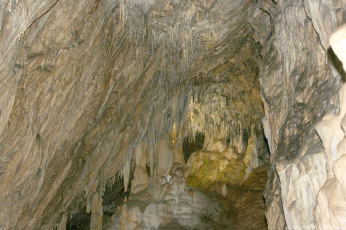 Cave Snejanka (Snezhanka) Batak / Bulgarie 