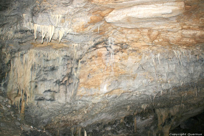 Cave Snejanka (Snezhanka) Batak / Bulgarie 
