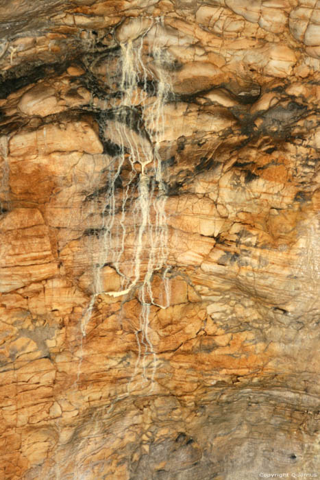 Snejanka (Snezhanka) cave Batak / Bulgaria 