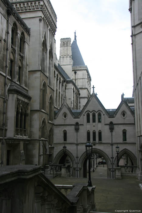 Palais Royal de Justice LONDRES / Angleterre 