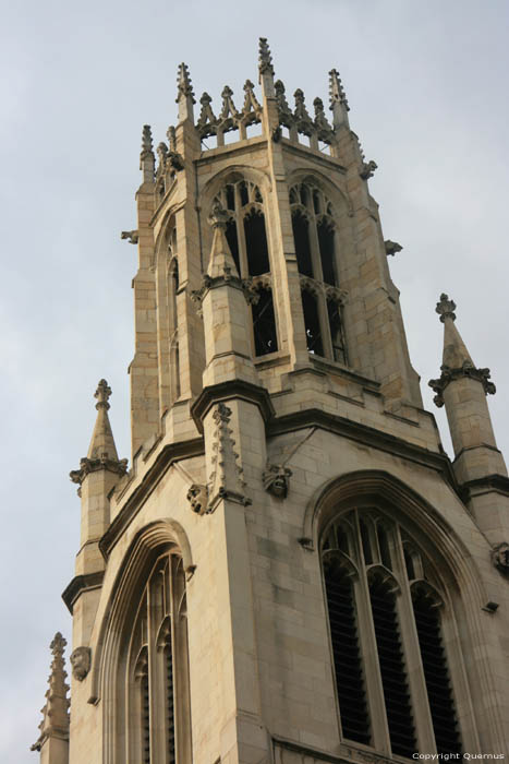 glise Saint Duncan dans le Oest LONDRES / Angleterre 