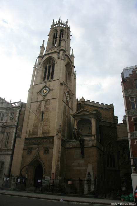 glise Saint Duncan dans le Oest LONDRES / Angleterre 