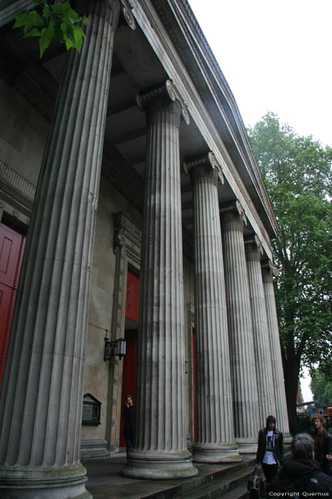 Sint Pancras Parish Kerk LONDEN / Engeland 