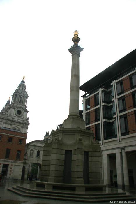Paternoster Square Column LONDON / United Kingdom 