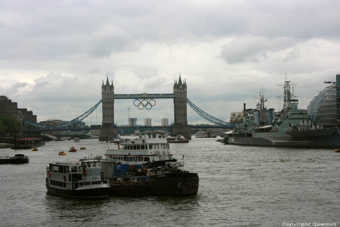 Londres Pont des Tours LONDRES / Angleterre 