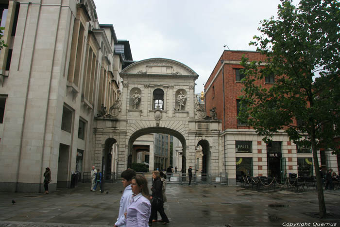 Gate LONDON / United Kingdom 