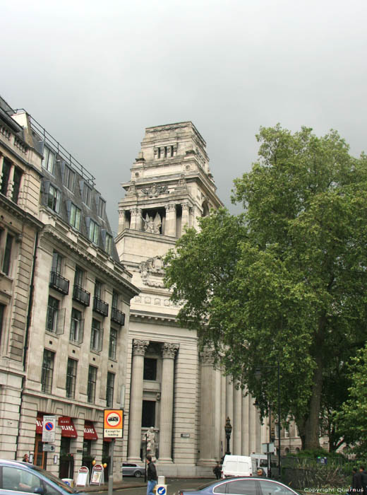 Btiment Trinity Square LONDRES / Angleterre 