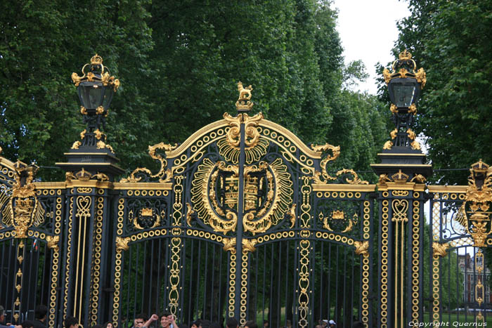 Buckingham Palace Gates LONDON / United Kingdom 