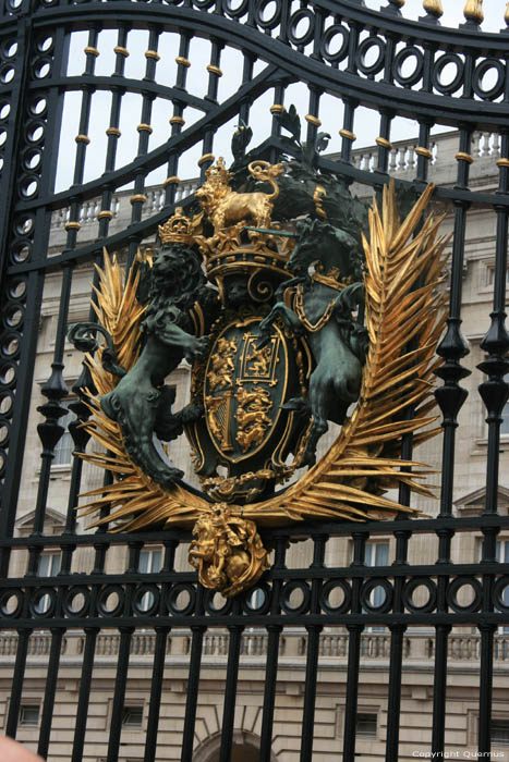 Buckingham Palace Gates LONDON / United Kingdom 